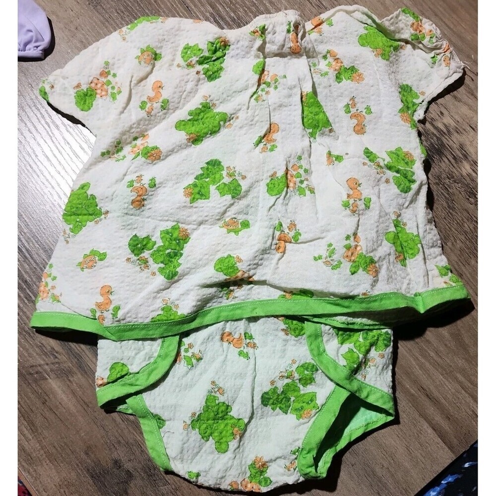 Vintage Baby 2 Piece Green And White With Bears,Raccoon,Ducks And Turtles